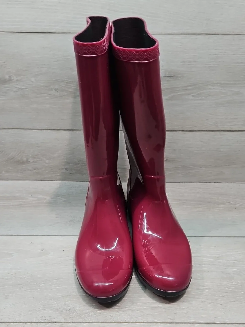 UGG Women's Glossy Raspberry Rain Boots